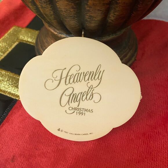 Hallmark Heavenly Angels Collectors 1991 - Picture 6 of 6